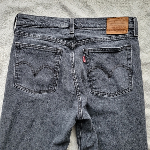 Levi's Wedgie Knee High Waisted Cotton Denim Jeans- Washed Black - Picture 4 of 9